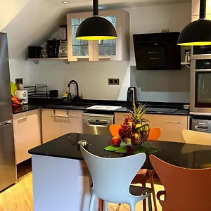 https://studio-situ-30-mtres-de-la-plage-anse-lne.comcaribbean.com